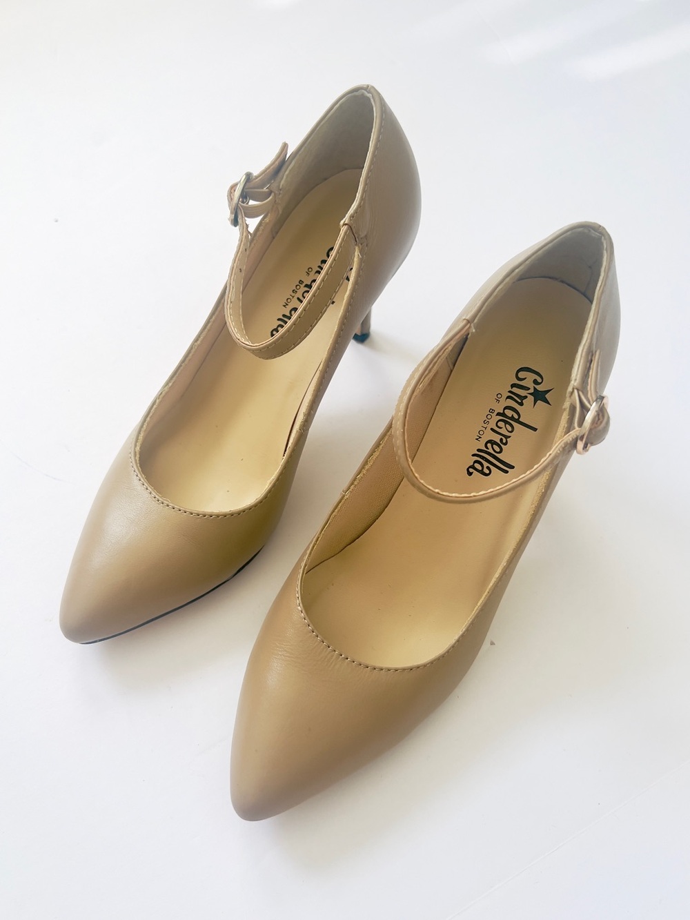 Cinderella of Boston Beige Pointed-Toe Mary Jane 2.75-in Heels Size 3M